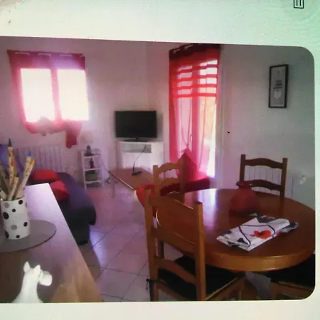 度假居 Charmante Petite Maison *